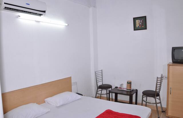 Hotel Holiday Inn, Shahdol 2